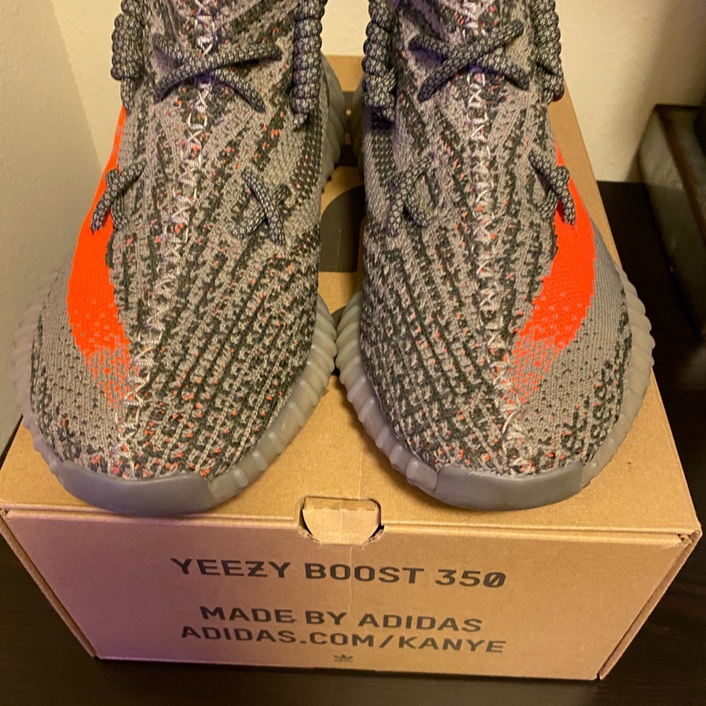 Yeezy 350 belugas - Picture 2 of 5